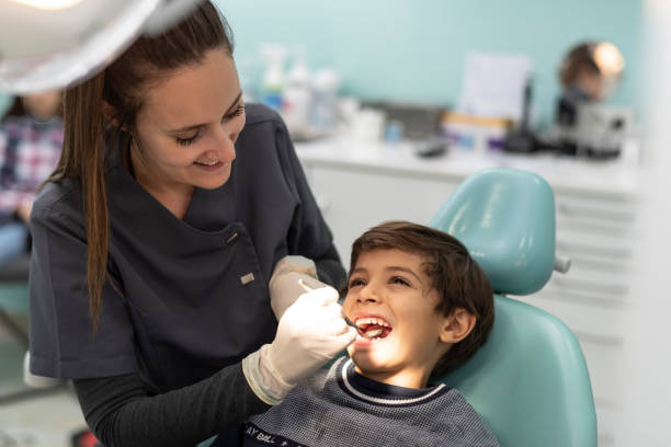 Best Dentist Open on Weekends  in Desert Aire, WA