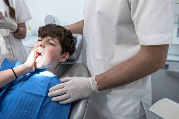 Best Dentist Open Late Near Me  in Desert Aire, WA